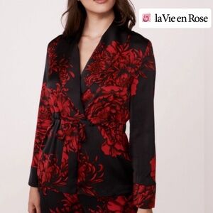 La Vie en Rose - Silk long sleeve top - double button and tie closure - size med